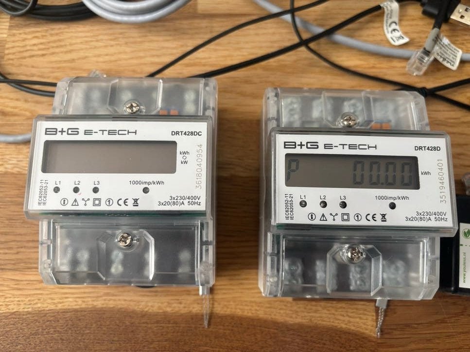 2x 3 fase energiemeters te koop - puls, Ophalen of Verzenden, Gebruikt, Overige merken, Overige typen