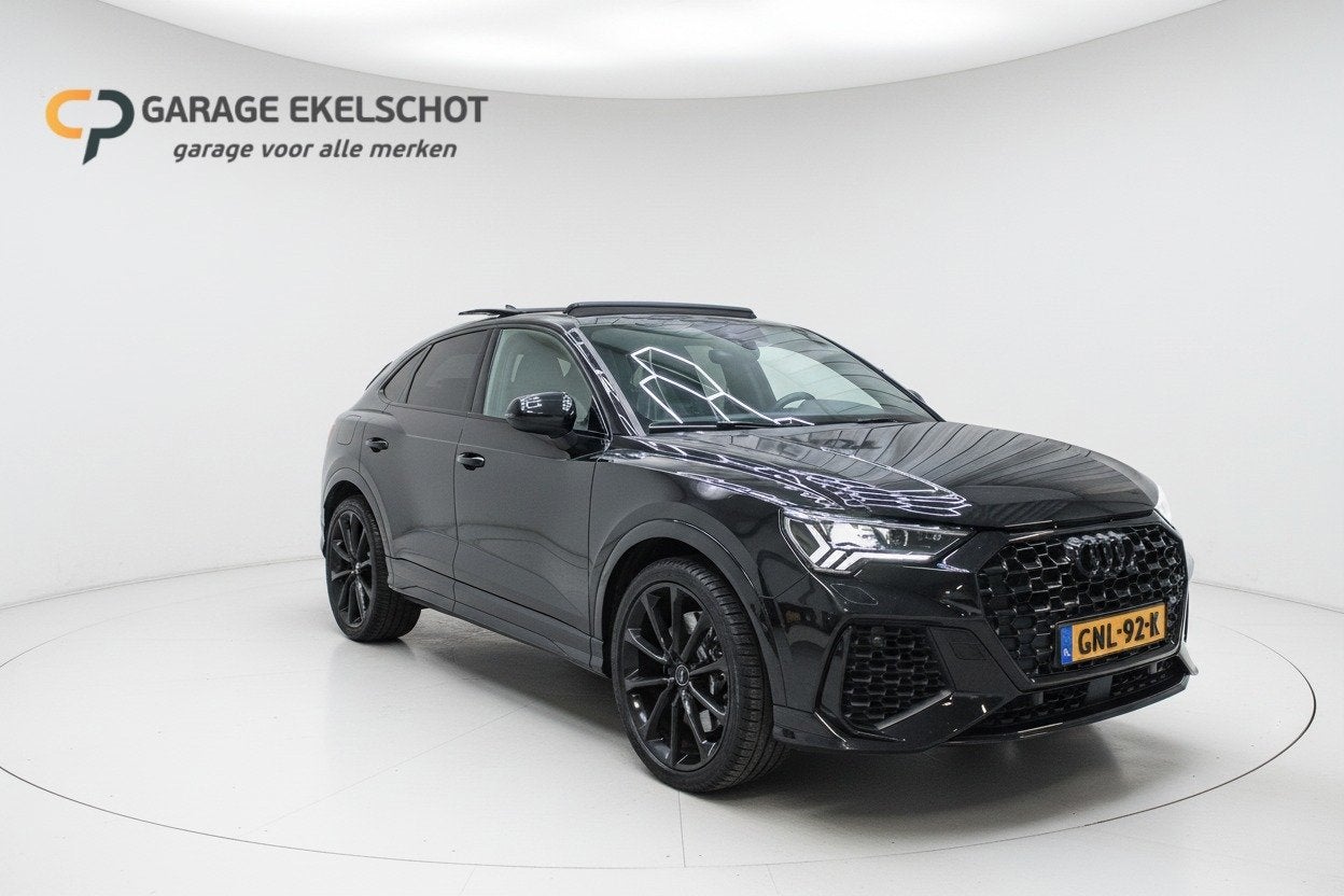 Audi RSQ3 Sportback TFSI RS QUATTRO|Pano|RS Seats|B&O|360|, Auto's, Audi, Automaat, Gebruikt, 1675 kg, Zwart