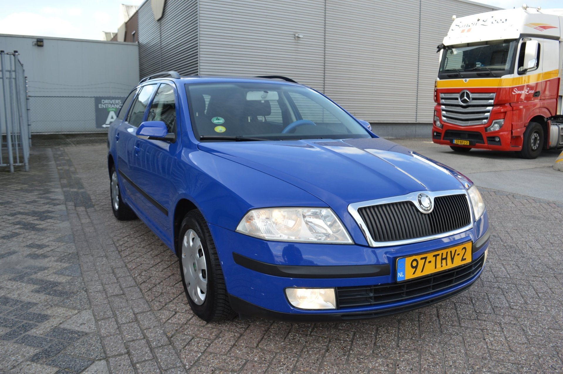 Skoda Octavia Combi 1.6 Ambiente bj08 airco elec pak, Voorwielaandrijving, Stof, Gebruikt, Zwart