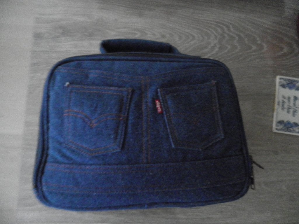 Levis toillettas, Ophalen of Verzenden, Zo goed als nieuw, Blauw, Heer of Dame