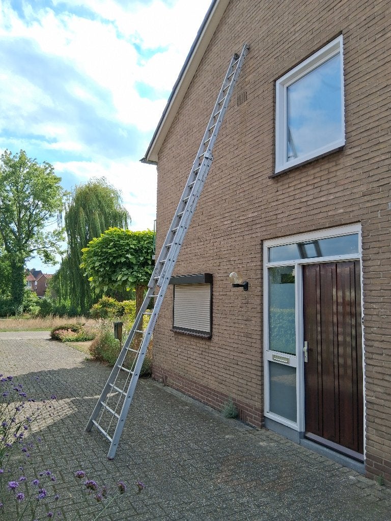 Ladder 2 delige opsteekladder 2 x 16 sporten hoog en stabiel, Ophalen, Gebruikt, Ladder, 4 meter of meer