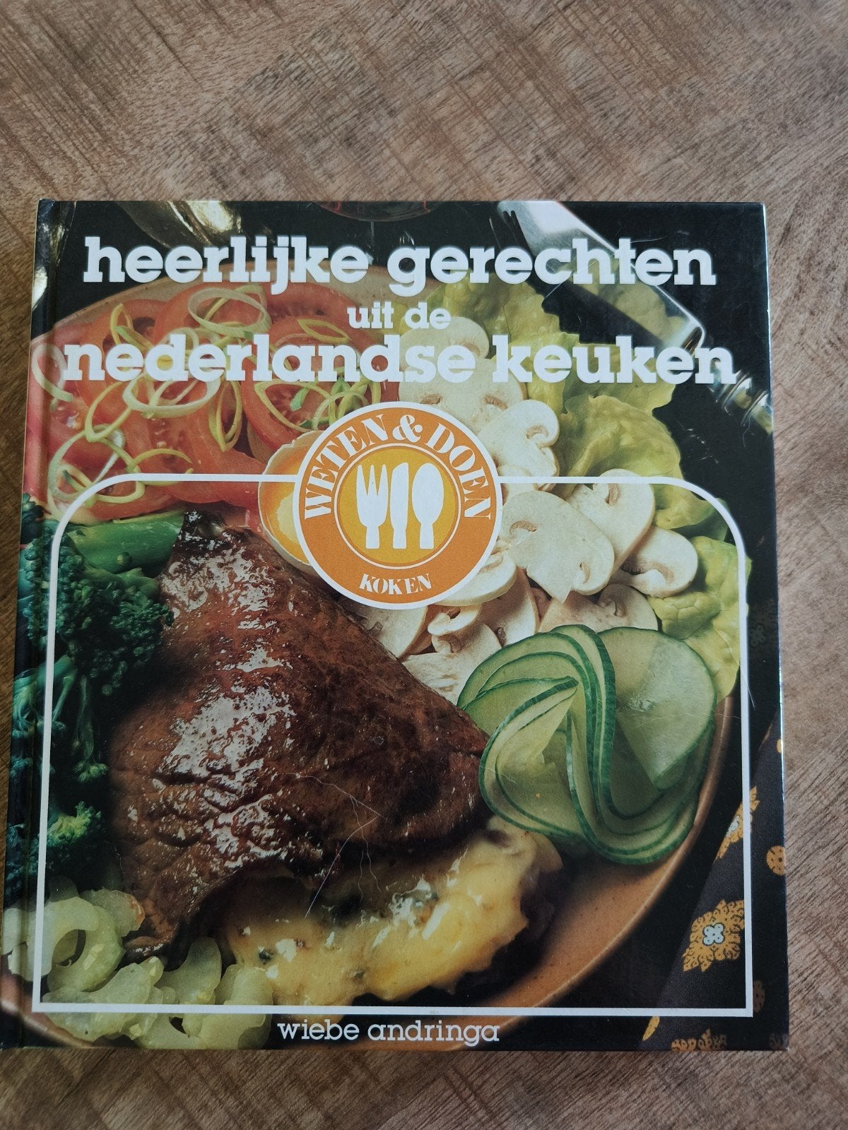 Heerlijke gerechten uit de Nederlandse keuken - W Andringa, Boeken, Ophalen of Verzenden, Gelezen, Nederland en België, Hoofdgerechten