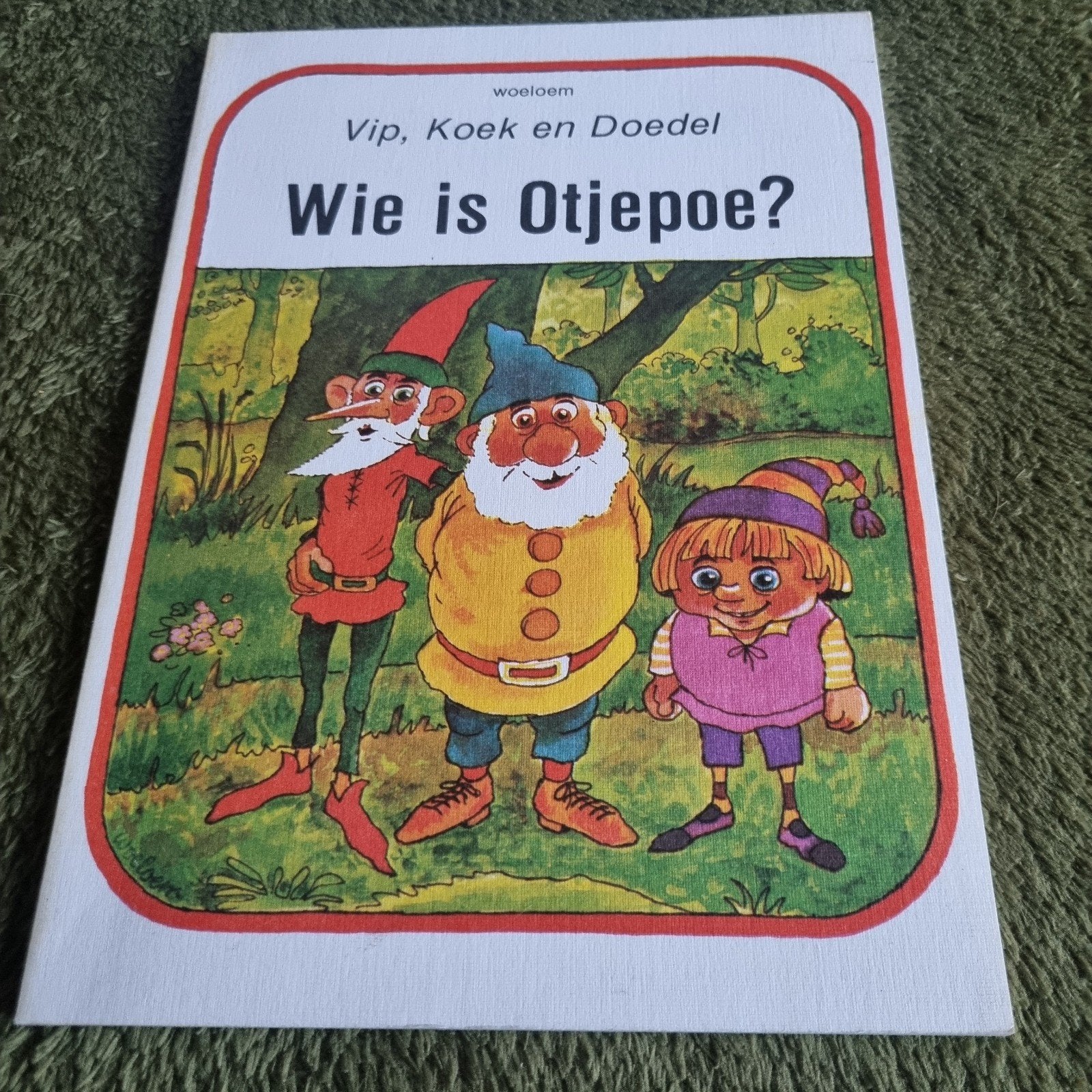 Wie is Otjepoe? - Woeloem, Vip, Koek en Doedel, Boeken, Ophalen of Verzenden, Gelezen, Onbekend