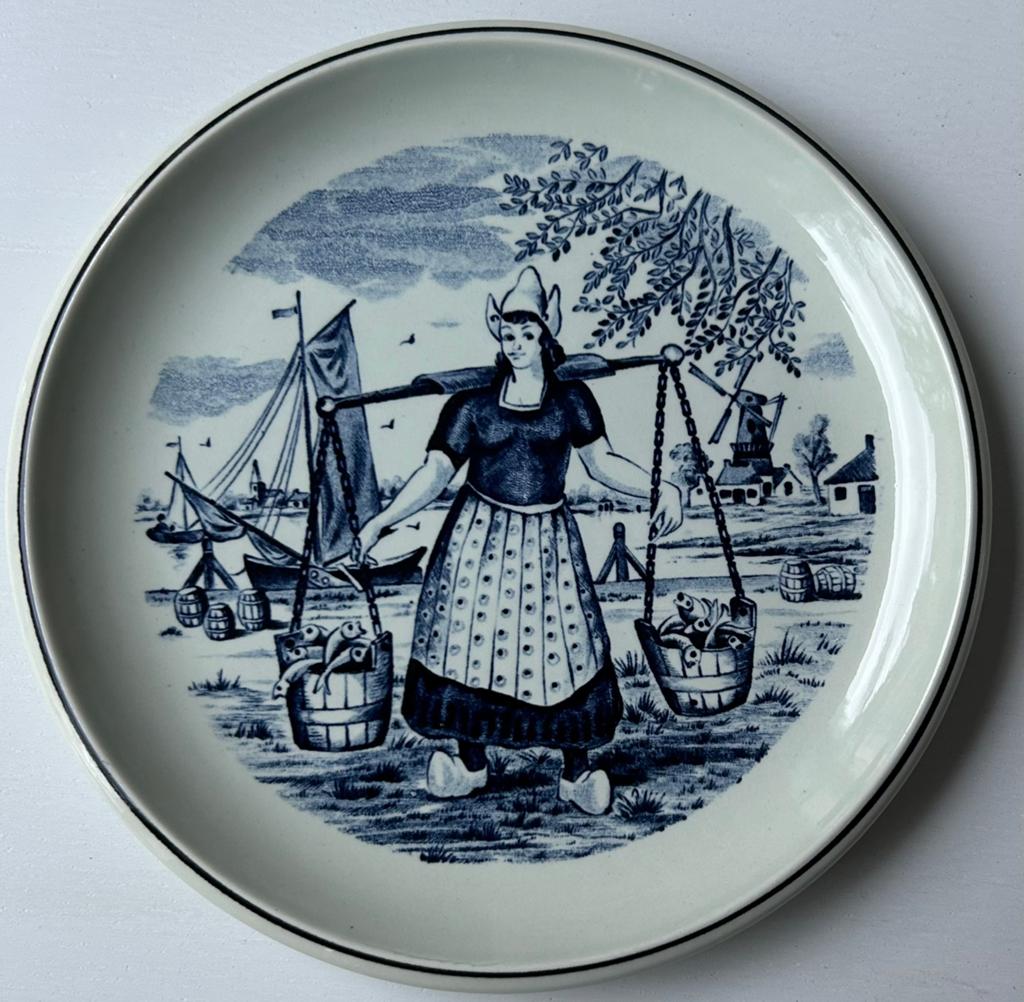 Delfts blauw bord Holland klederdracht, Ø 16,5 cm Frau Antje, Ophalen of Verzenden