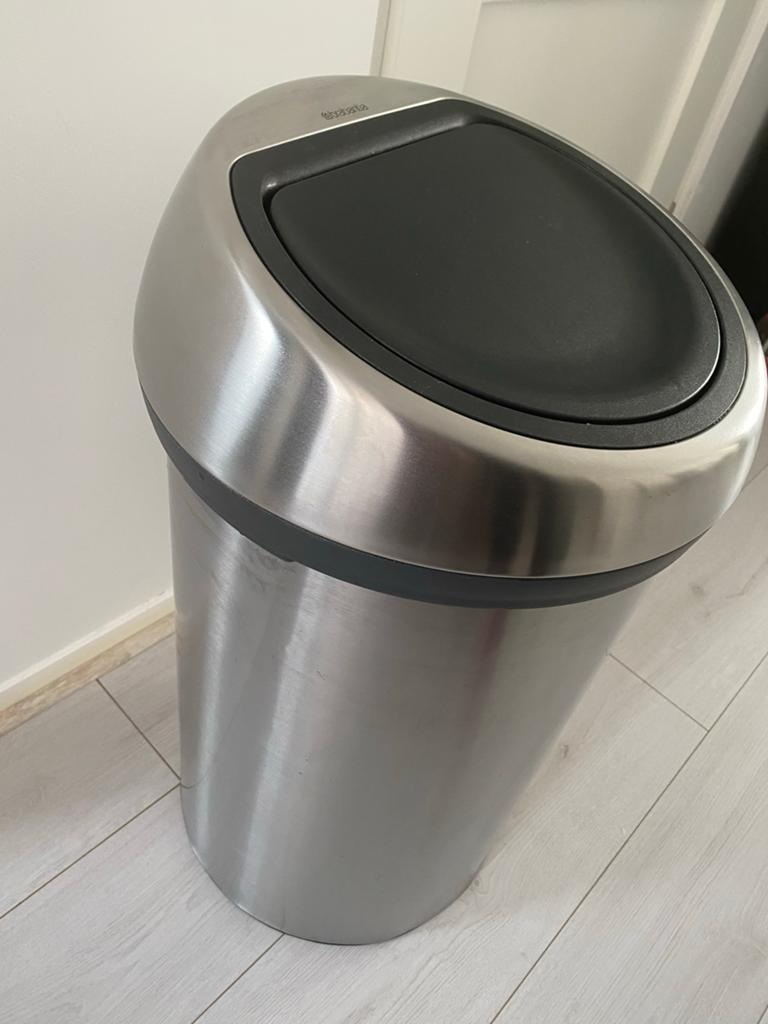 Brabantia Touch Bin 60L RVS Geborsteld, Huis en Inrichting, Woonaccessoires | Prullenbakken, Gebruikt, Rvs, 75 cm of meer, 40 liter of meer