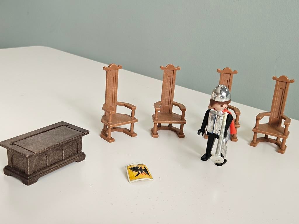 Vintage Playmobil Ridder met schatkist en stoelen, Ophalen of Verzenden, Gebruikt, Los playmobil