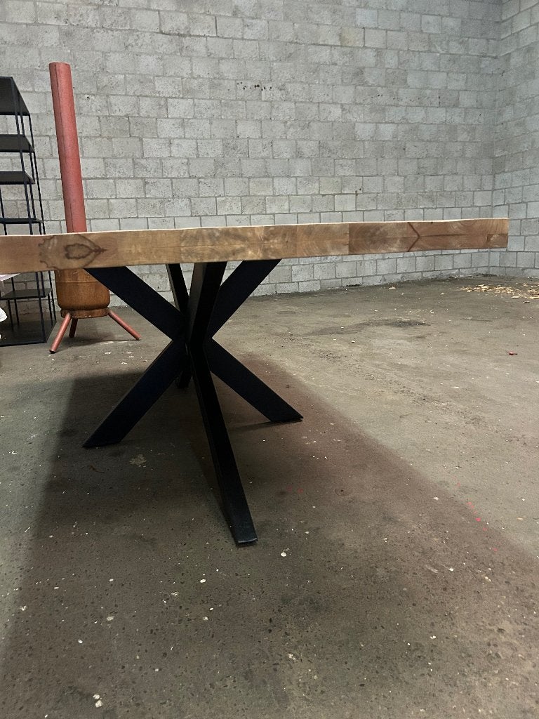 Mooie grote eetkamertafel met spinpoot, Huis en Inrichting, Ophalen, 100 tot 150 cm, Robuuste tafel, Zo goed als nieuw