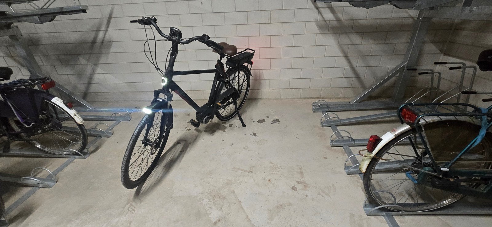 Stella Vicenza E-bike met Bosch PowerPack 500, Zo goed als nieuw, 51 tot 55 cm, 50 km per accu of meer, Ophalen