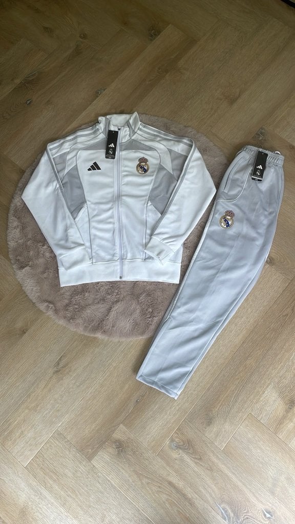 Real Madrid trainingspak (nieuw maat S), Maat S, Ophalen of Verzenden, Nieuw, Trainingspak