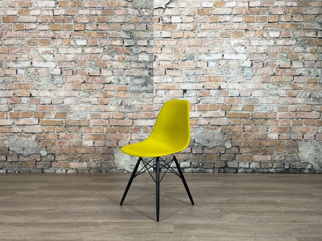 Vitra DSW mosterd/zwart bij TheReSales, Huis en Inrichting, Stoelen, Ophalen, Overige kleuren, Design, Hout