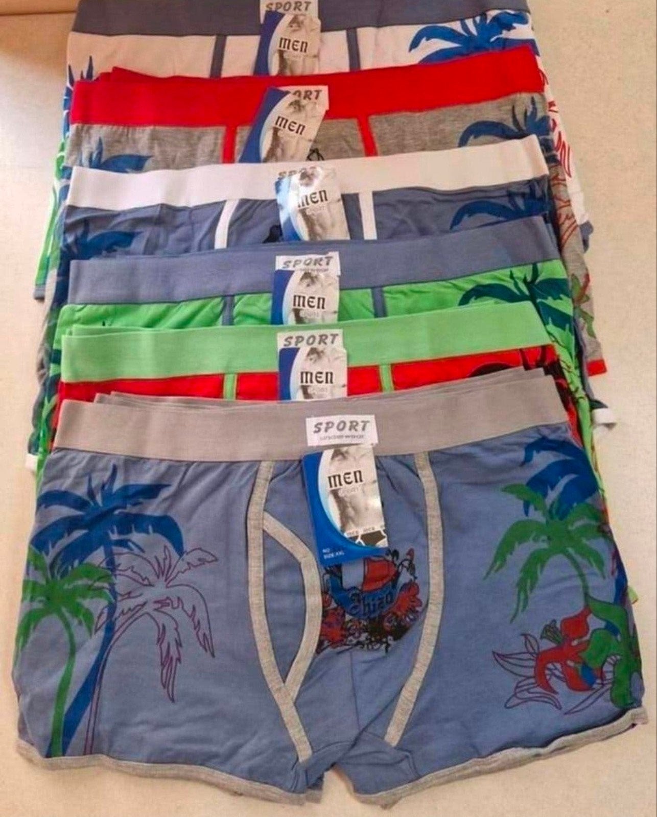 Partij katoenen herenboxershorts 24 stuks € 1,- p.st.