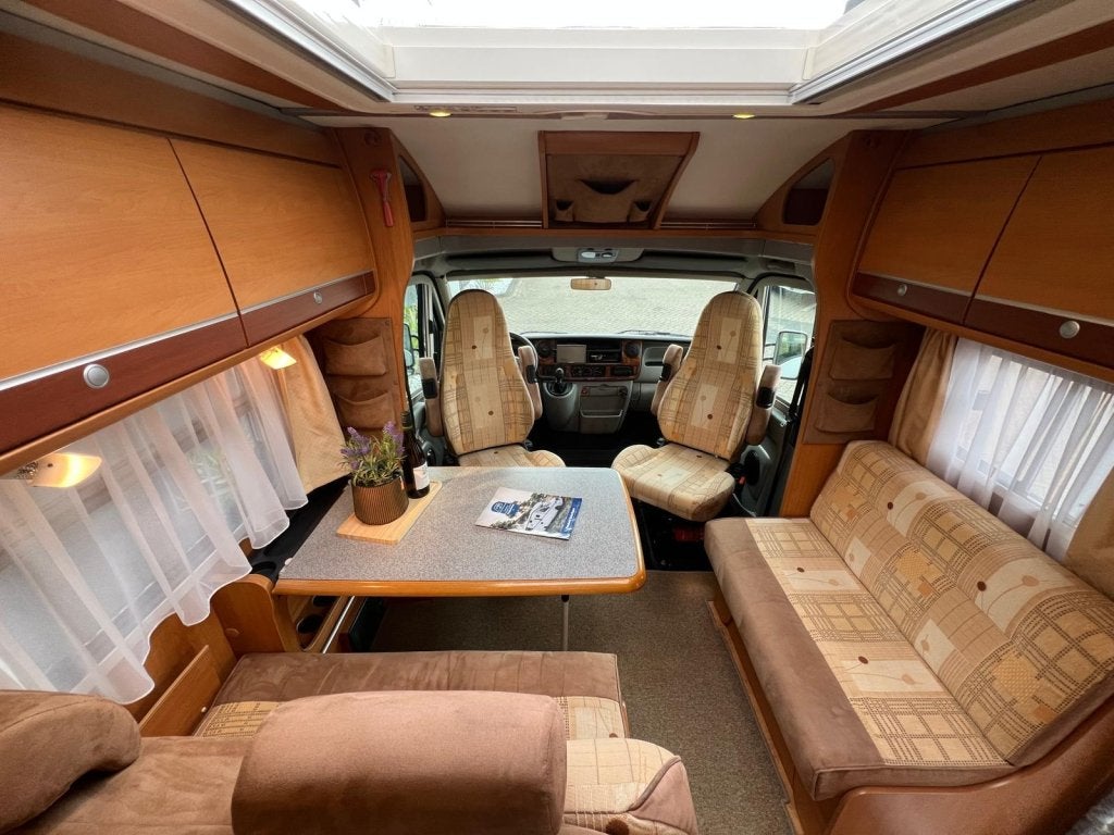 Dethleffs Globetrotter Esprit 7094 RT super net, vol opties, Caravans en Kamperen, Afzuigkap, Ringverwarming, 6 tot 7 meter, Bedrijf
