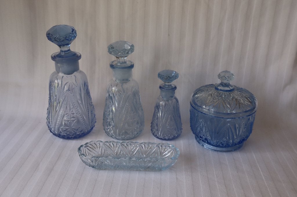 Antiek Scailmont blauw gegoten kristal kaptafelset 1920-1930, Antiek en Kunst, Ophalen of Verzenden