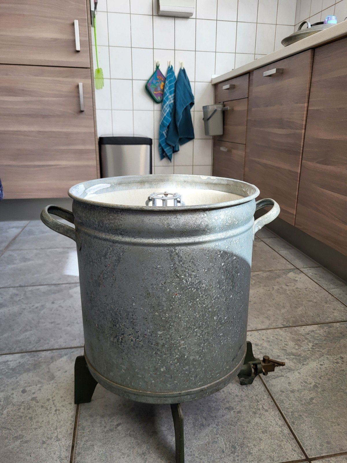 Inmaakketel met thermometer en brander, Ophalen