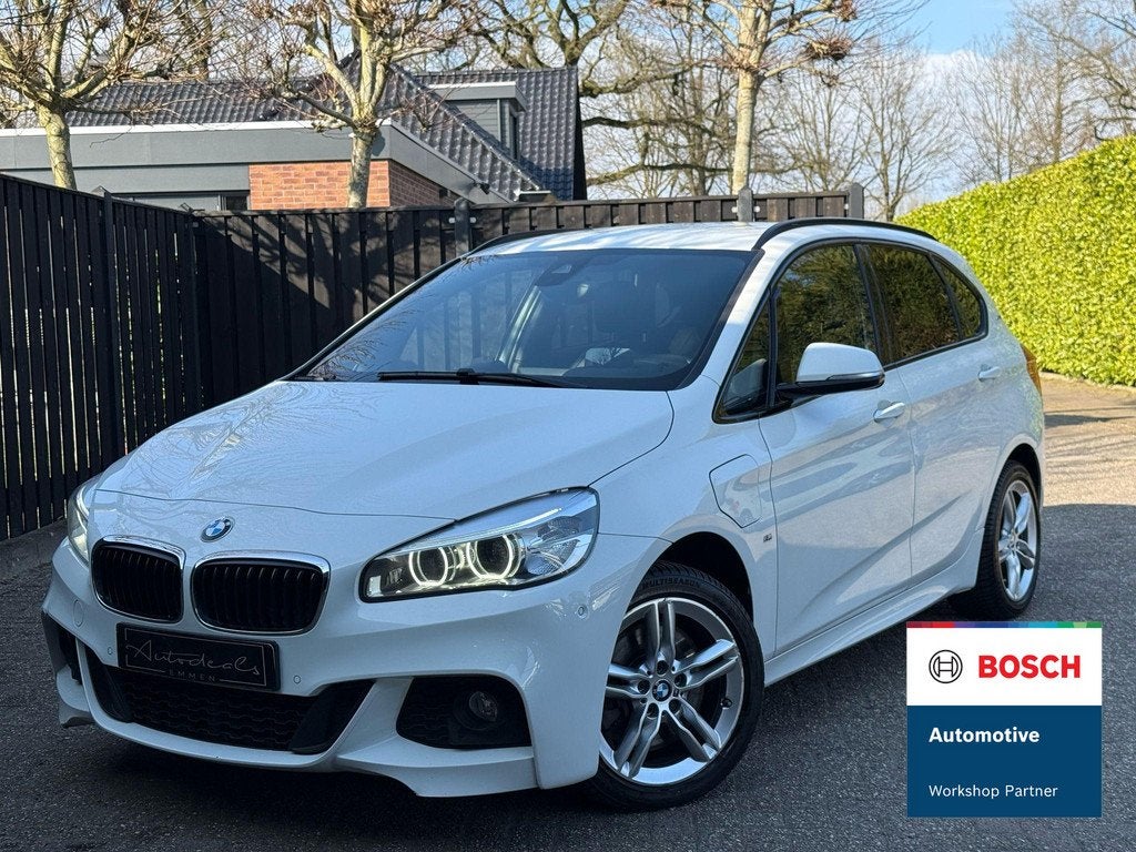 BMW 2-serie Active Tourer 225xe M Sport HUD LEER, Auto's, BMW, 8 kWh, Gebruikt, Euro 6, Alcantara