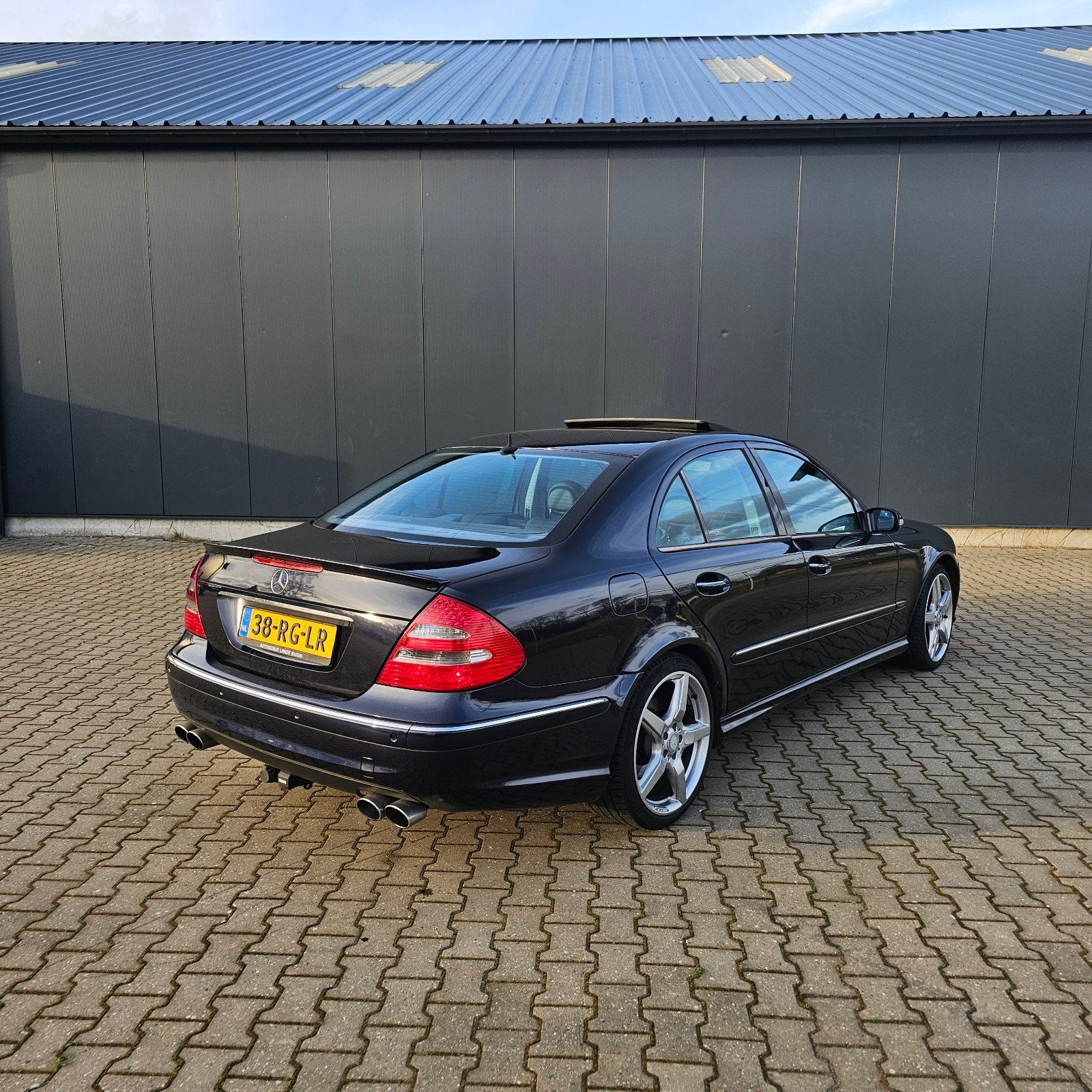 Mercedes-Benz E-Klasse 3.5 E350 Sedan AUT 2005 Blauw, Automaat, Achterwielaandrijving, Blauw, 272 pk