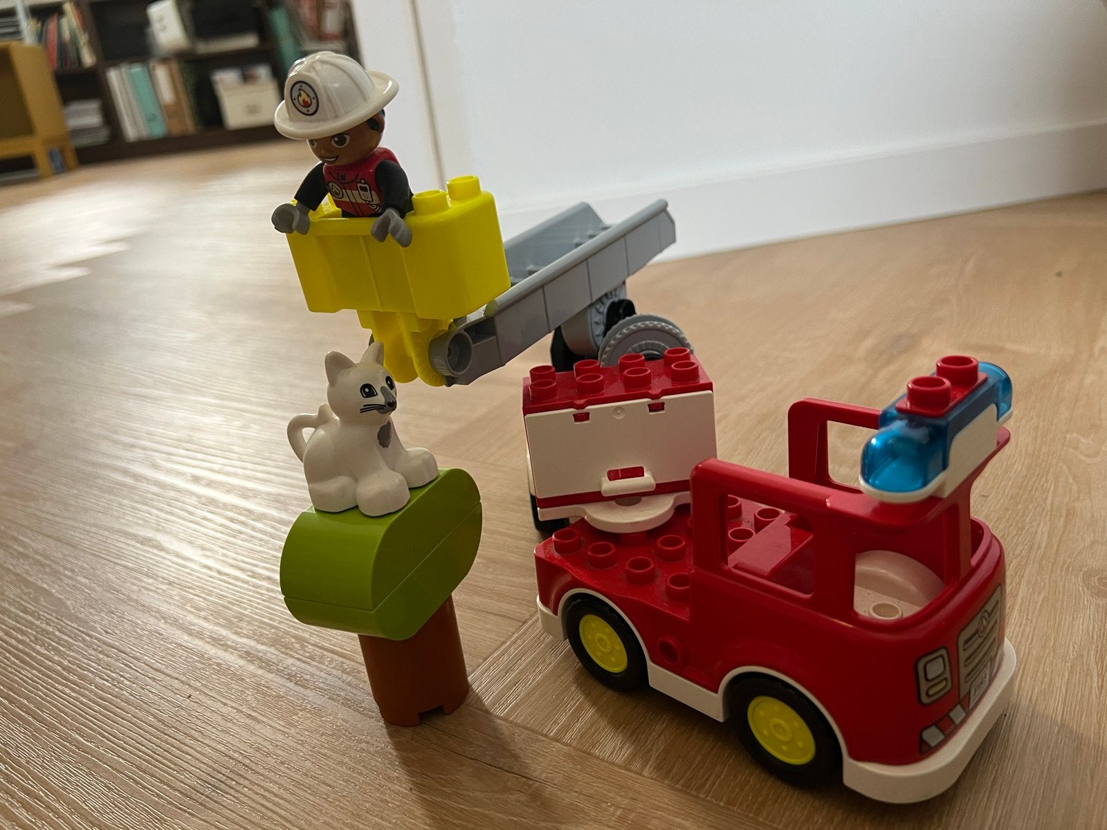 LEGO Duplo Brandweerwagen (10969), Inclusief minifiguren, City, Ophalen of Verzenden, Zo goed als nieuw