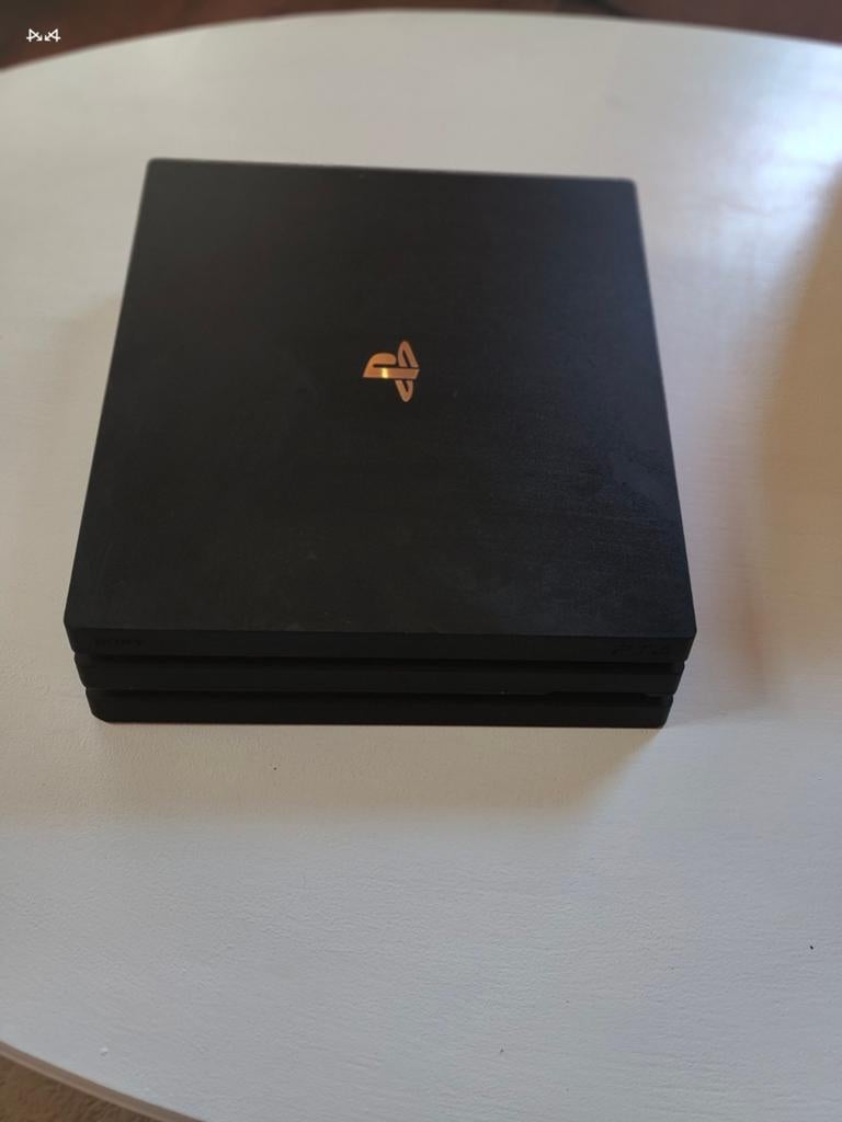 PlayStation 4 pro, Spelcomputers en Games, Spelcomputers | Sony PlayStation 4, Ophalen, Zonder controller, Original