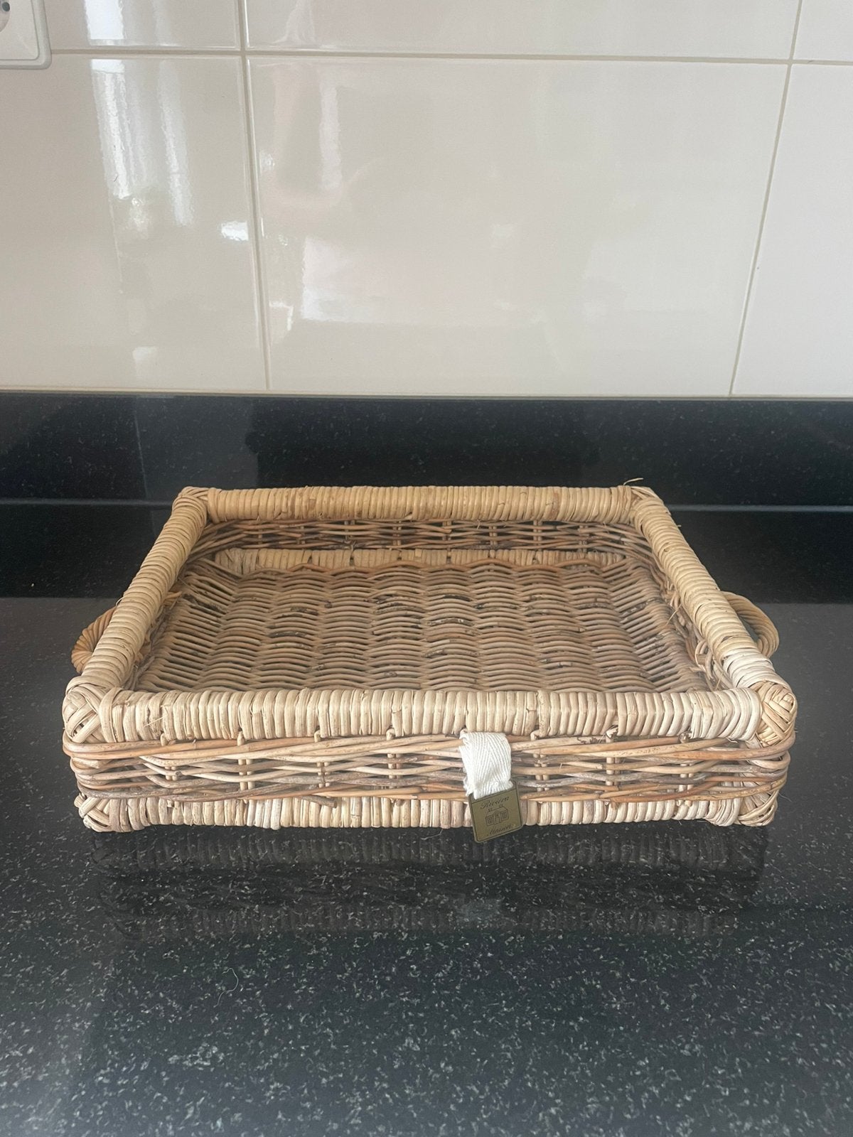 Riviera Maison rattan dienblad 34 x 26 cm, Huis en Inrichting, Woonaccessoires | Dienbladen, Ophalen of Verzenden, Zo goed als nieuw
