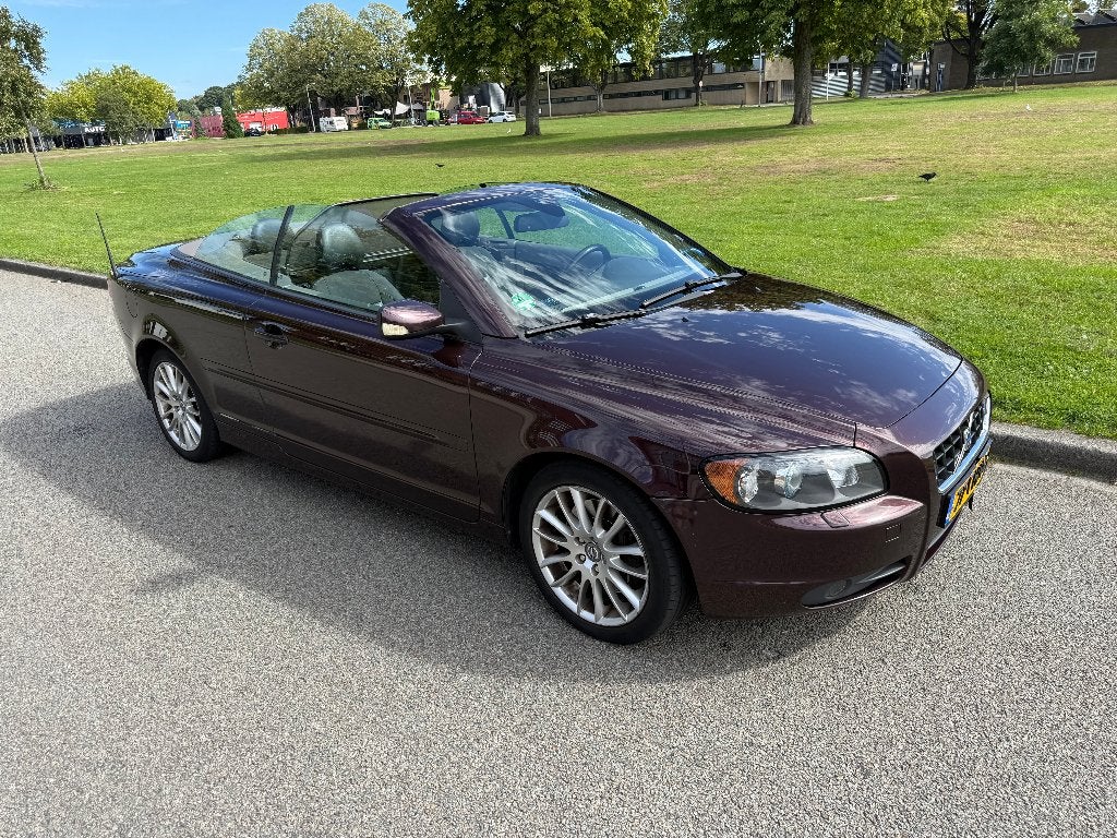 Volvo C70 2.4 D5 CABRIO Geartronic 2007 (YOUNGTIMER) 270.000, Auto's, C70, Zwart, Cabriolet, 14 km/l