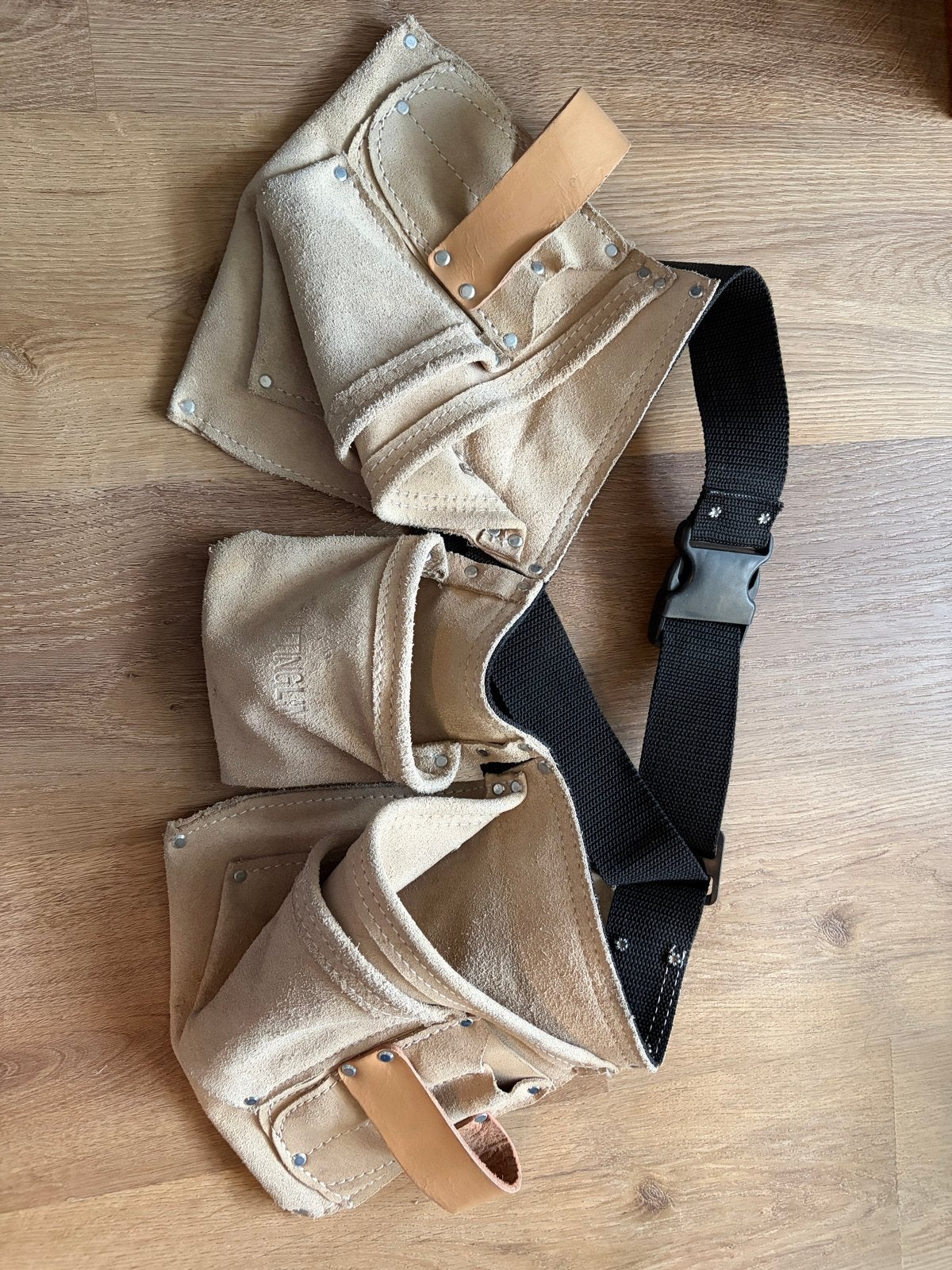 Leren gereedschapsgordel/spijkerschort van Cuttingling, Ophalen of Verzenden, Zo goed als nieuw, Gereedschapsopslag, Overige merken