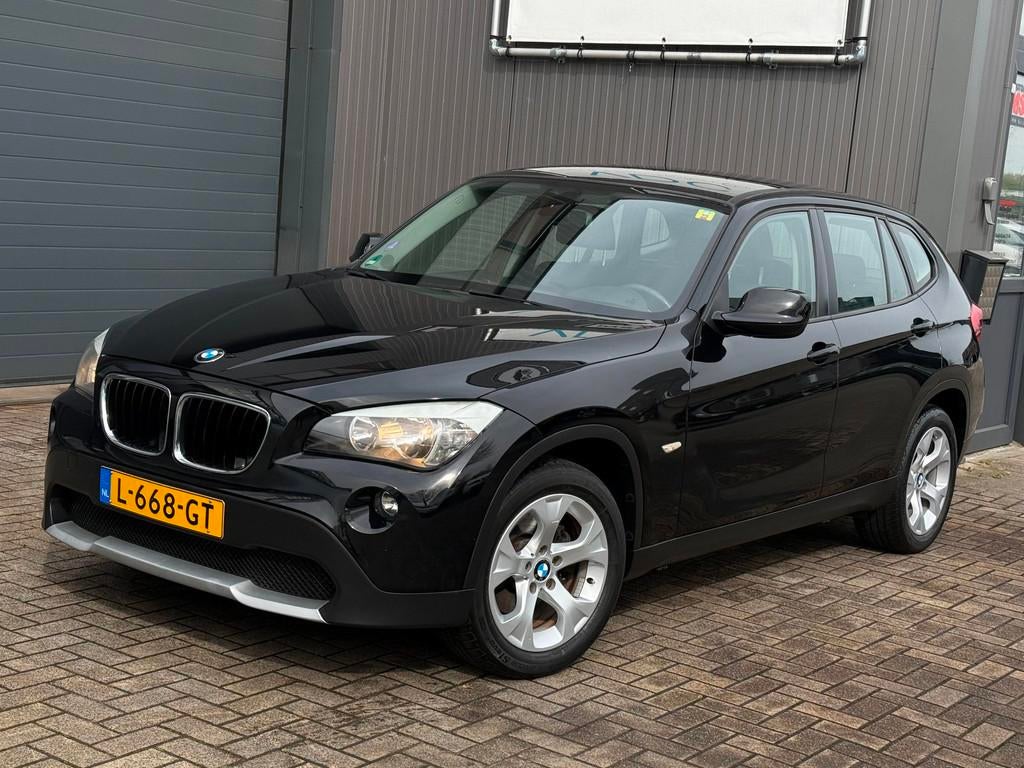 BMW X1 SDrive18i | 150 PK | Trekhaak | PDC | Stoelverwarming, Auto's, X1, Euro 5, Zwart, 4 cilinders