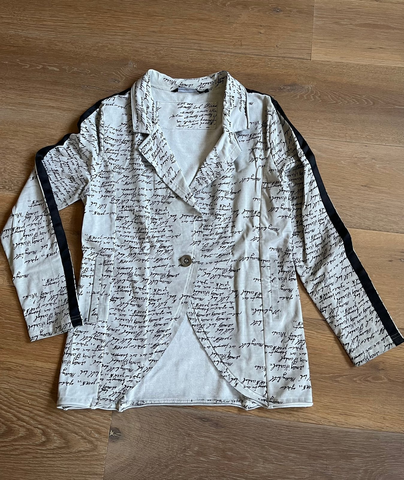 Leuk colbert van Donna Dura maat 42, Kleding | Dames, Beige, Maat 42/44 (L), Ophalen of Verzenden, Zo goed als nieuw