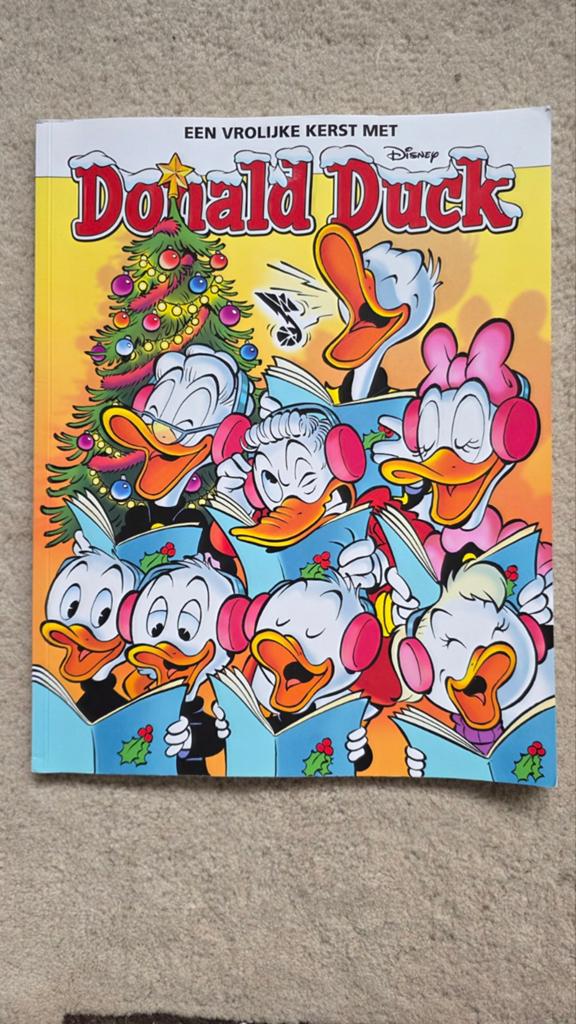 Donald Duck: Een Vrolijke Kerst met Donald Duck, Boeken, Stripboeken, Ophalen of Verzenden, Zo goed als nieuw, Walt Disney, Eén stripboek