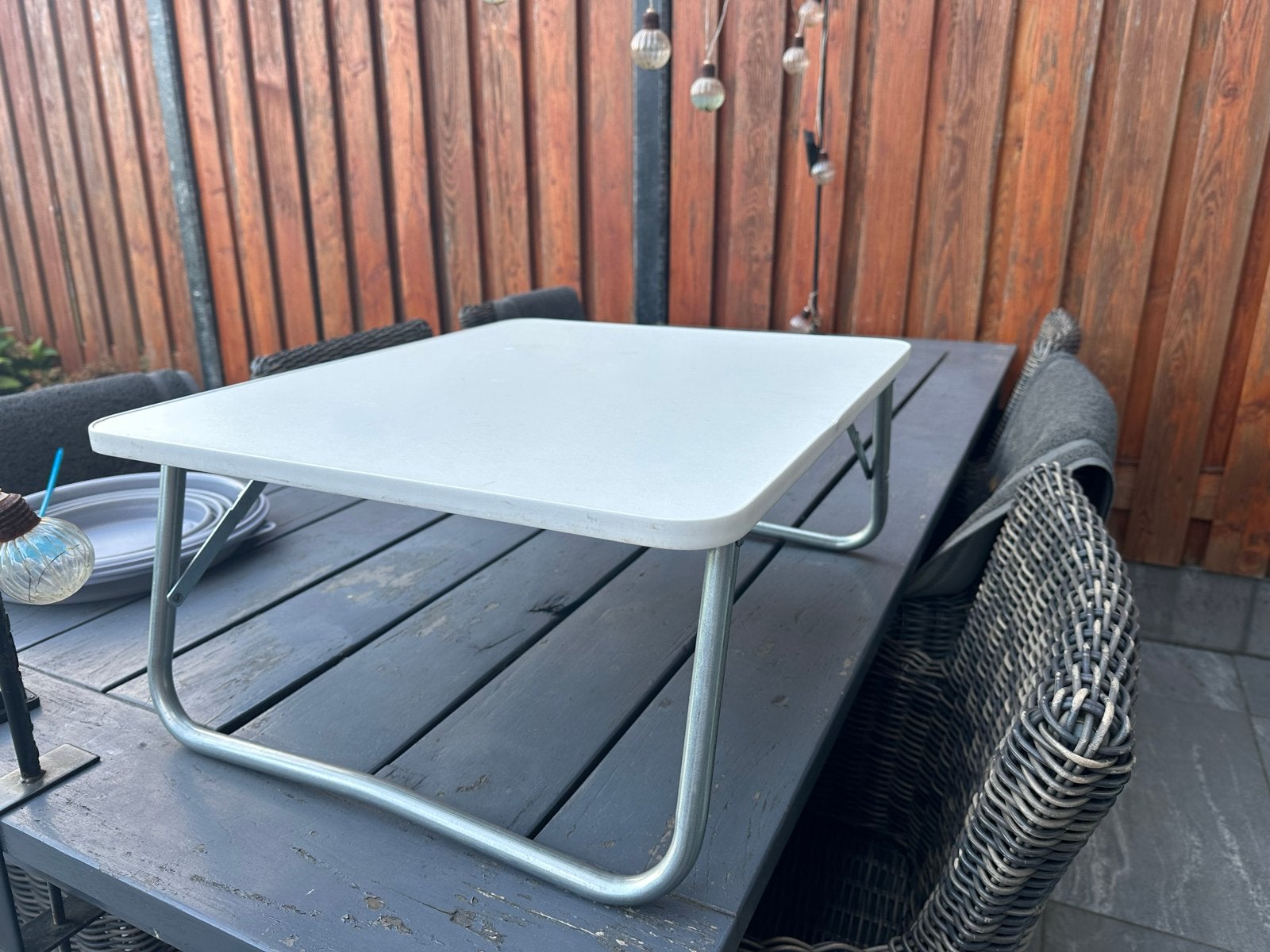 Lage campingtafel - ideaal voor bij lage stoelen, Ophalen of Verzenden, Gebruikt