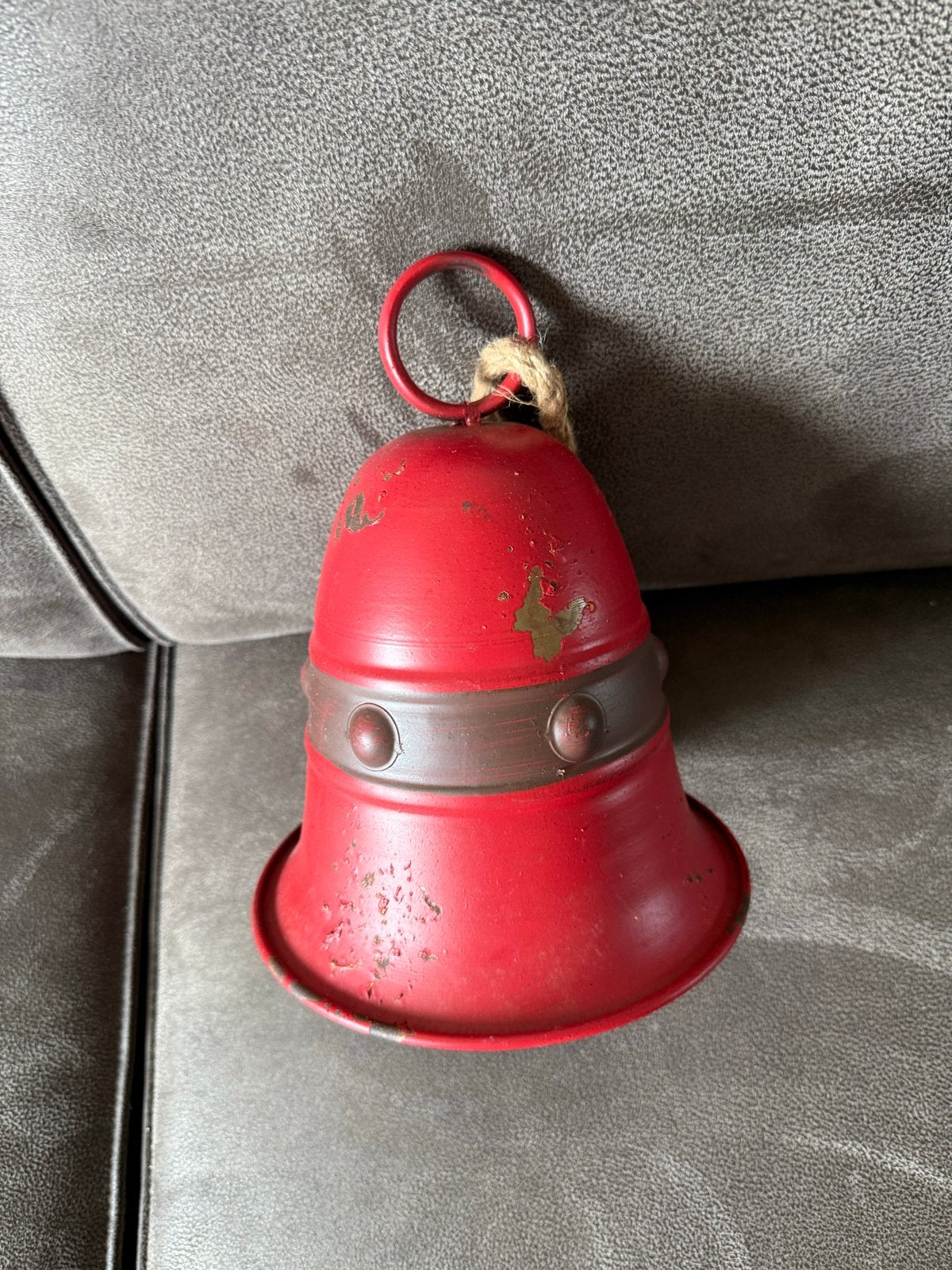 Decoratieve Rode Metalen Bel met Touw, Ophalen of Verzenden