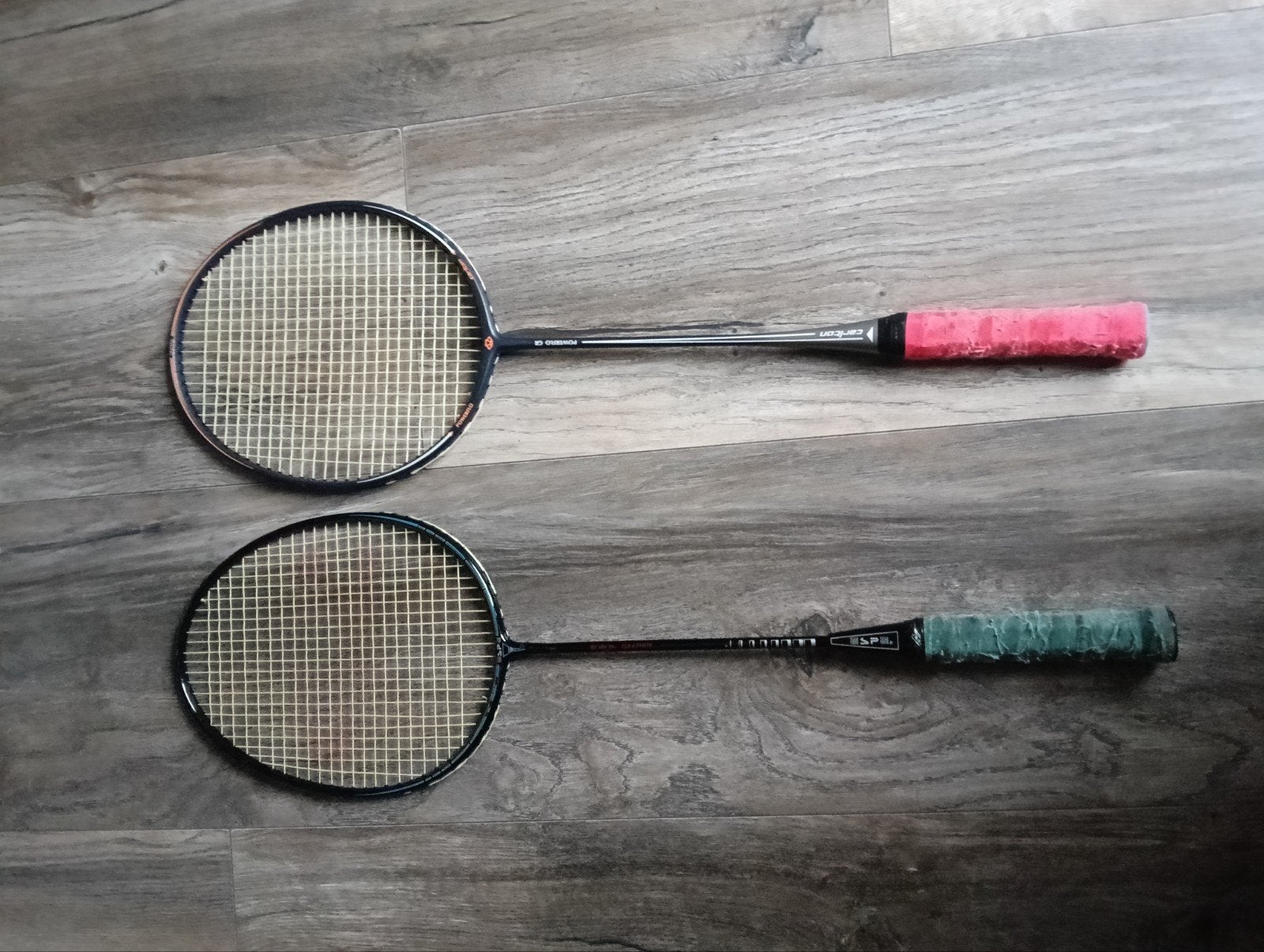 2 gebruikte badminton rackets (Espé & Carlton) met hoezen, Ophalen, Gebruikt, Racket(s)