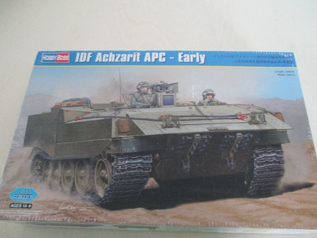 Hobby Boss IDF Achzarit APC - Early, Hobby en Vrije tijd, Modelbouw | Auto's en Voertuigen, Overige merken, Tank, 1:32 tot 1:50