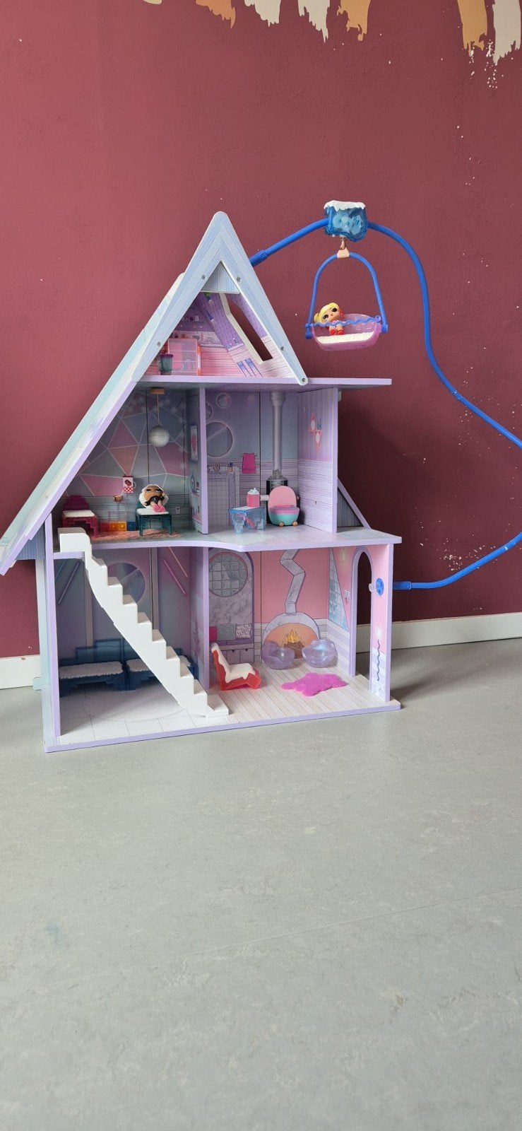 LOL Surprise OMG Winter Disco Chalet Poppenhuis, Ophalen of Verzenden, Zo goed als nieuw, Poppenhuis