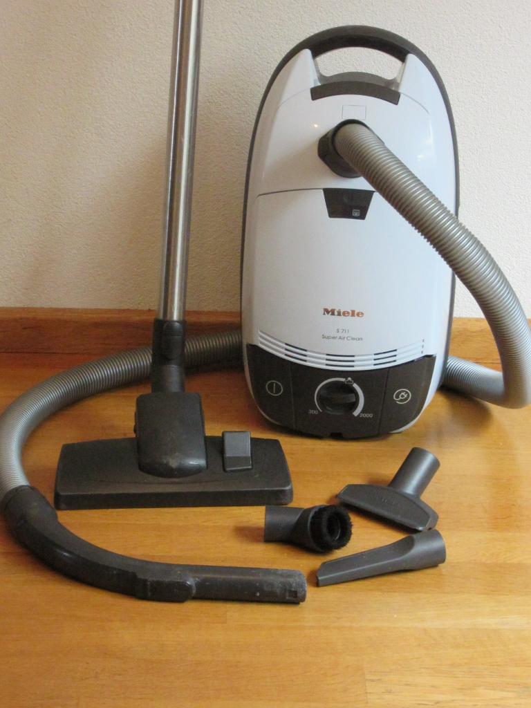 Miele Stofzuiger Super Air Plus 2000 watt, Witgoed en Apparatuur, Stofzuigers, Gebruikt, Overige typen, 1600 tot 2000 watt, Miele