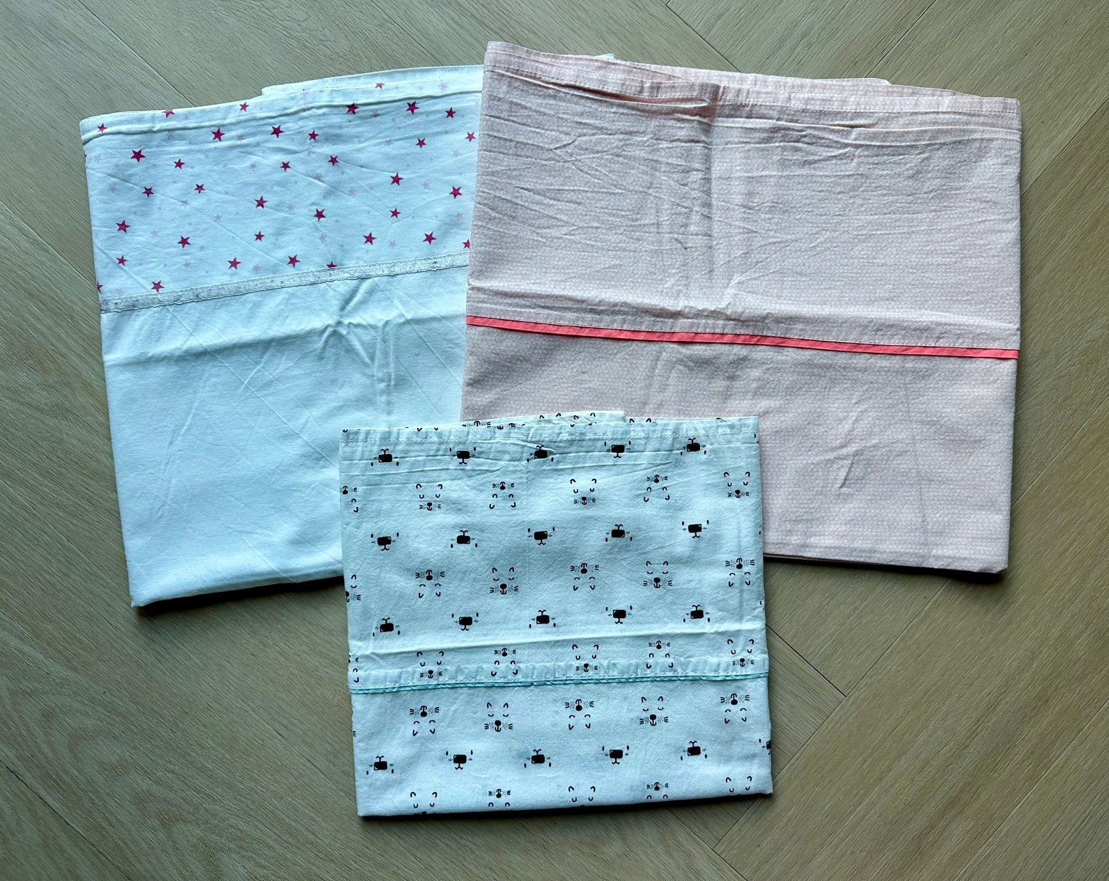 Baby lakens - ledikant lakens - wieglaken, Kinderen en Baby's, Ophalen of Verzenden, Zo goed als nieuw, Jongetje of Meisje, Overige typen