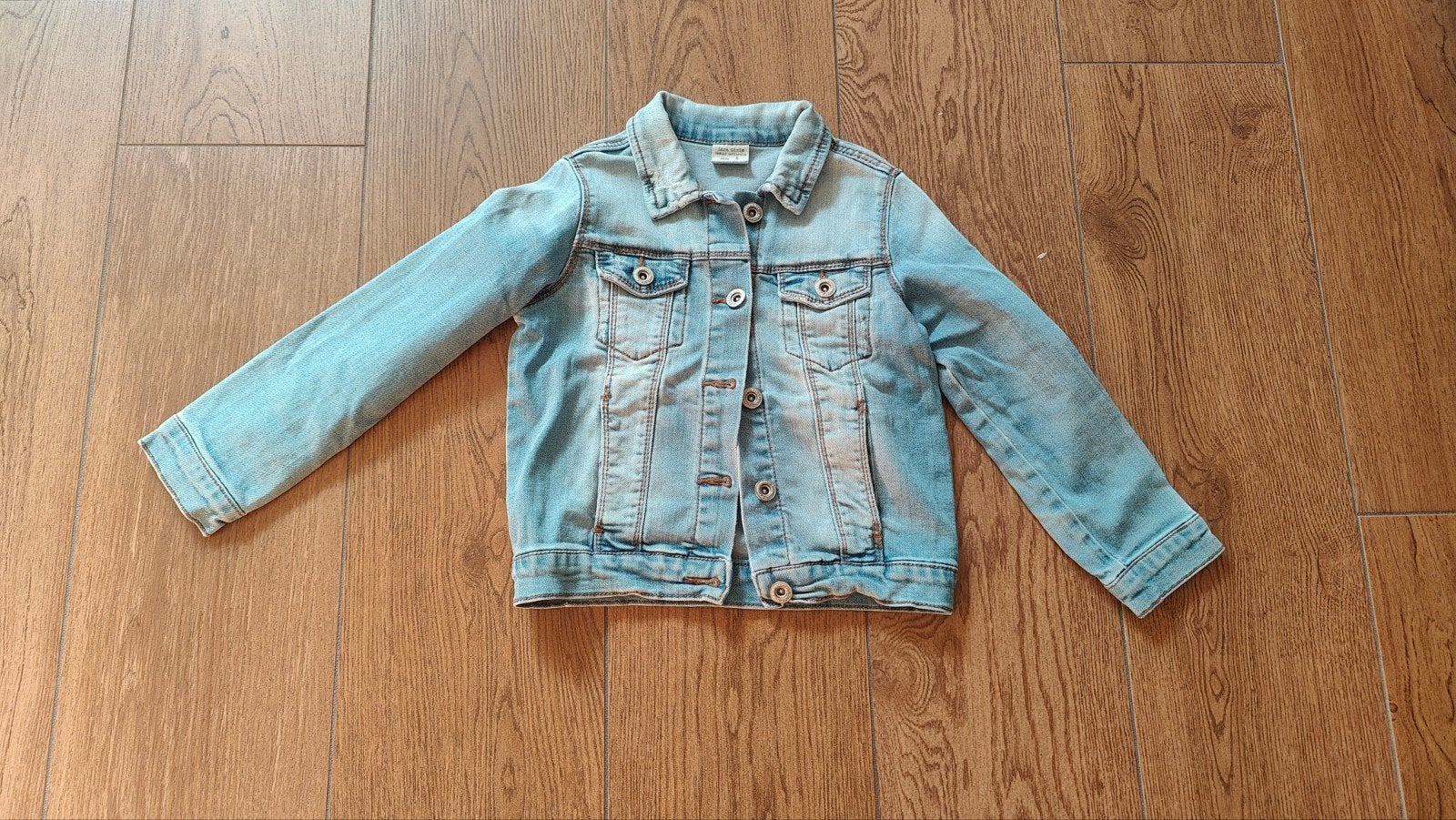 Zara Spijkerjasje meisje maat 116, Kinderen en Baby's, Ophalen of Verzenden, Zo goed als nieuw, Meisje, Jas