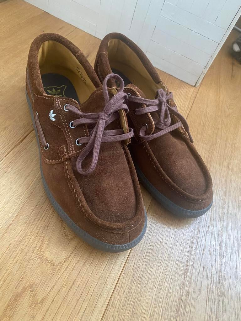 Adidas bootschoenen - Maat 42,5, Kleding | Heren, Schoenen, Ophalen of Verzenden, Zo goed als nieuw, Bruin, Loafers