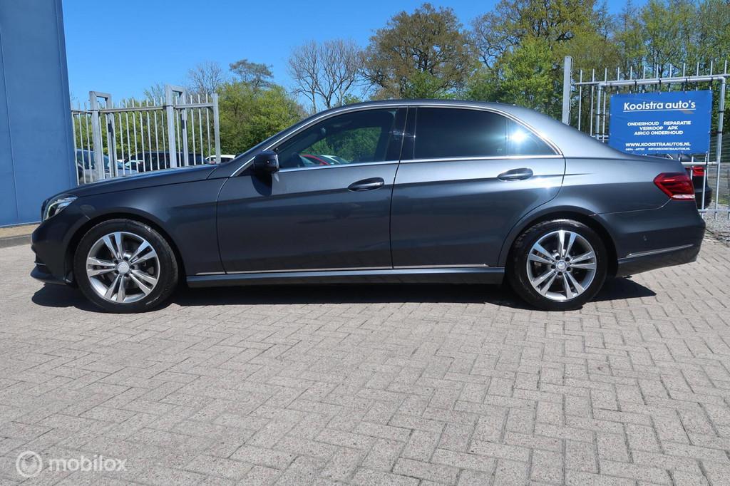 Mercedes E-klasse 300 BlueTEC Ambition AUTOMAAT,TREKHAAK, Automaat, Achterwielaandrijving, Gebruikt, Leder en Stof