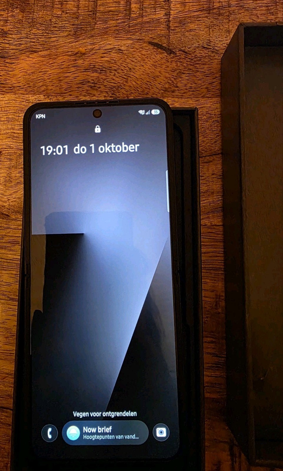 Foto 4 van (ALS NIEUW) Samsung galaxy Z Flip 7 fe Black Grafiet