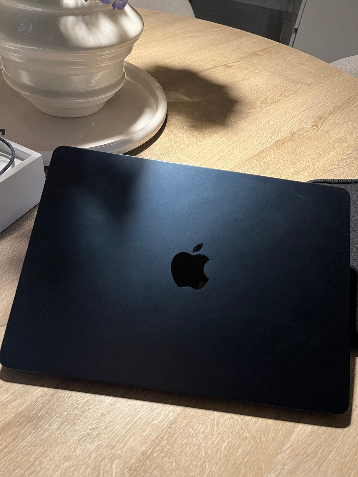MacBook Air M2 2023 13.6 inch 8GB/256GB met Apple Mouse, 256 GB, Qwerty, 8 GB, 13 inch