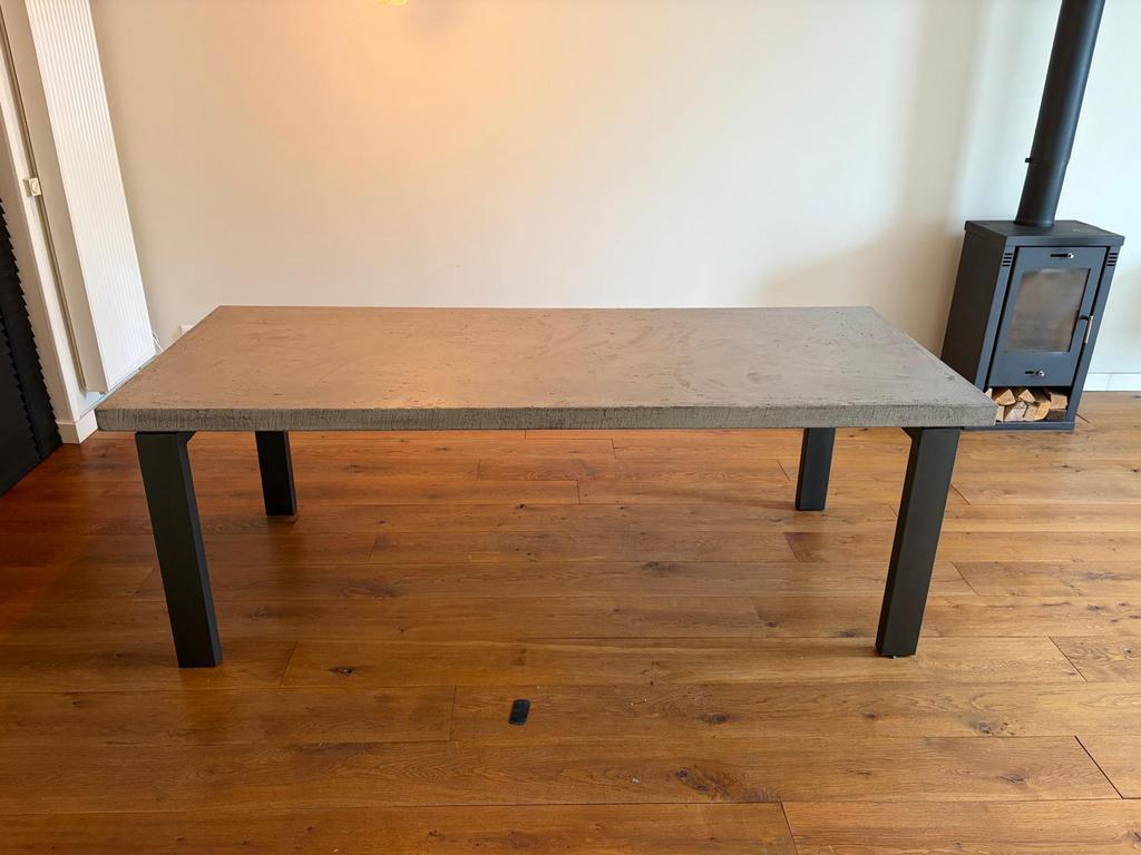 XOOON eettafel betonlook (220x90) - ZONDAG OPHALEN!, Ophalen, 200 cm of meer, 50 tot 100 cm, Zo goed als nieuw