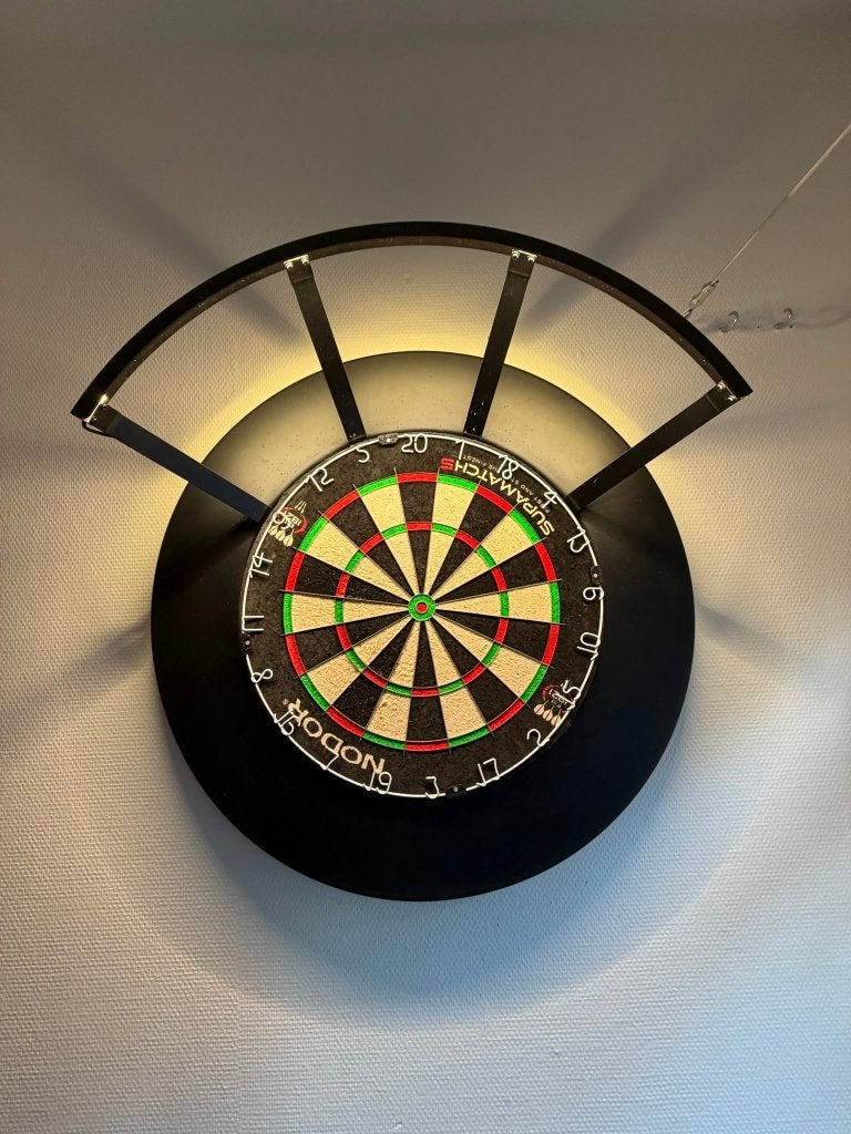winmau polaris 120 dartbord verlichting, Sport en Fitness, Darts, Ophalen, Zo goed als nieuw, Overige typen, Elektronisch