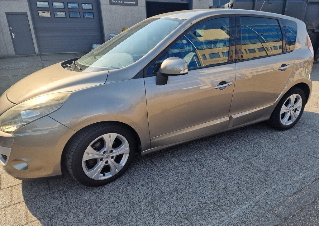 Renault Scénic 2.0 dCi Tech Line, Auto's, Renault, Euro 5, Stof, Beige, 4 cilinders