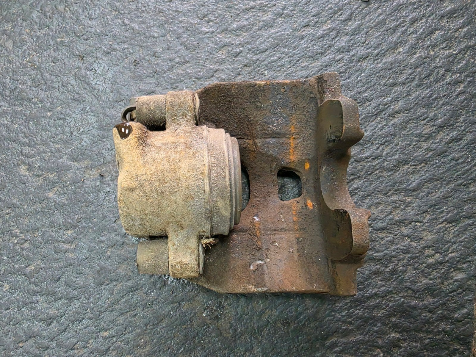 Audi a4 B8  remklauw links voor 2.0tdi, Auto-onderdelen, Audi, Audi, Ophalen of Verzenden, X