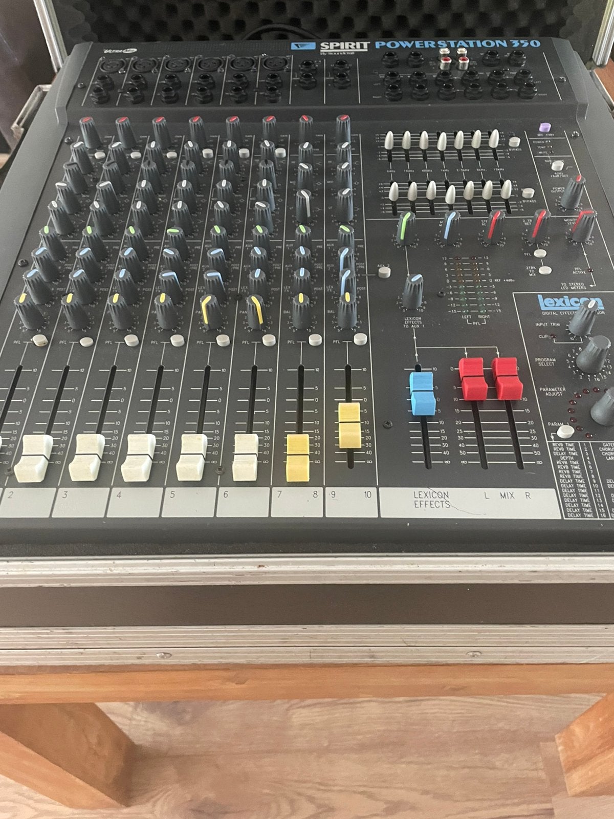 Geluidsinstallatie, Muziek en Instrumenten, Ophalen, Gebruikt, 5 tot 10 kanalen, Microfooningang