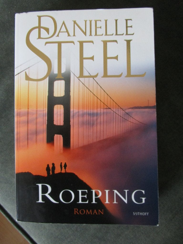 Danielle Steel - Roeping, Ophalen of Verzenden, Zo goed als nieuw, Danielle Steel, Nederland