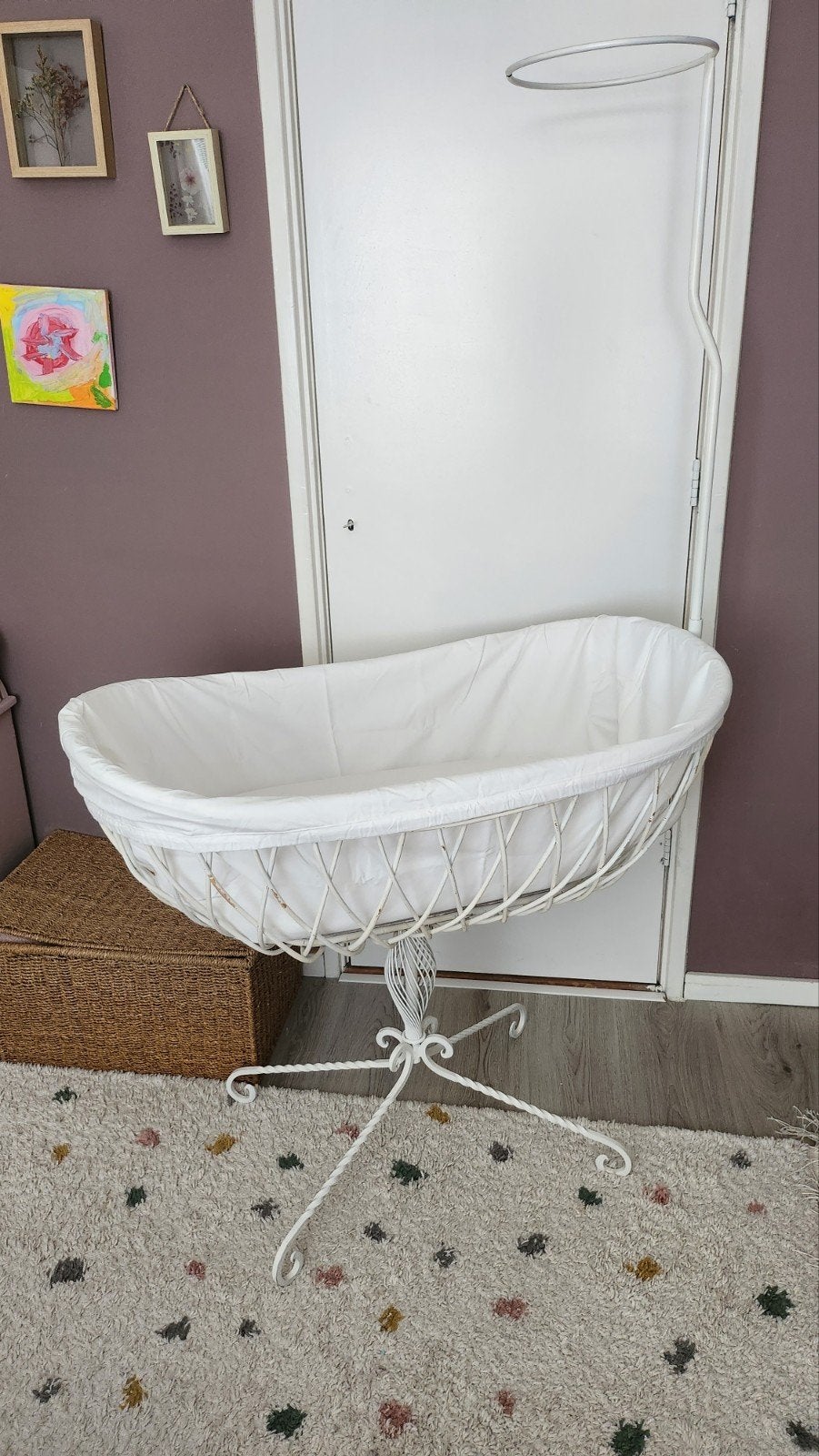 Prachtige rotan gietijzeren wieg, babybed wit, Kinderen en Baby's, Babywiegjes en Ledikanten, Ophalen, Wieg
