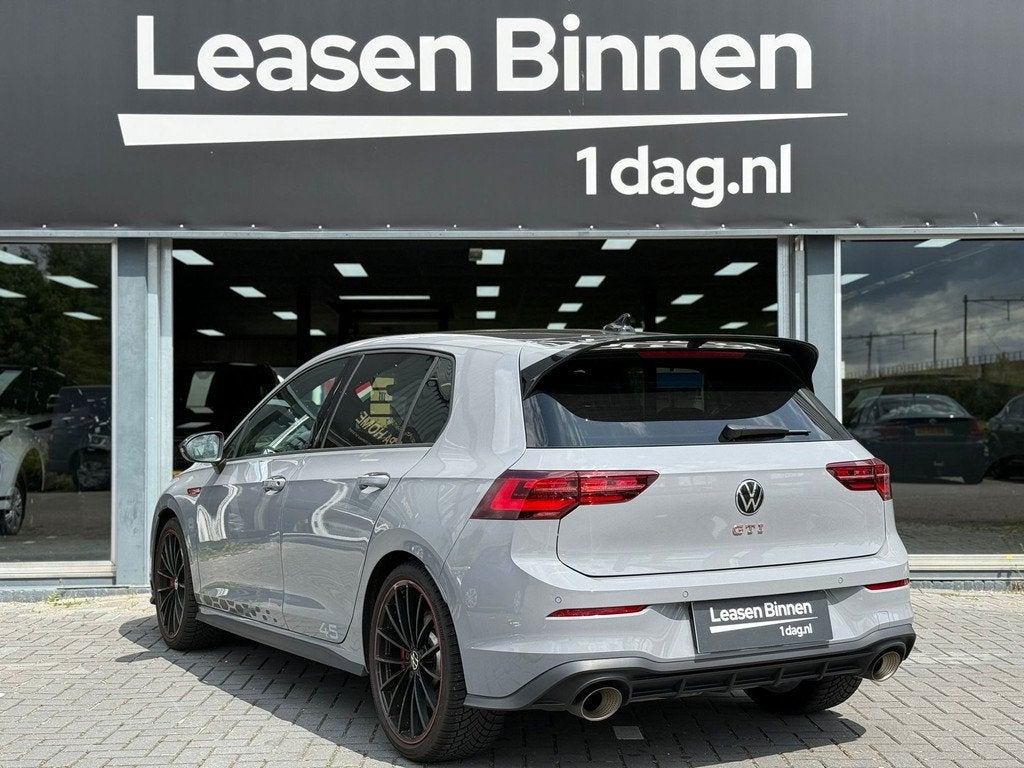 Volkswagen Golf 2.0 TSI GTI CLUBSPORT 45 Jahre IQ|PANO|AKRA|, Gebruikt, Zwart, 4 cilinders, 1984 cc
