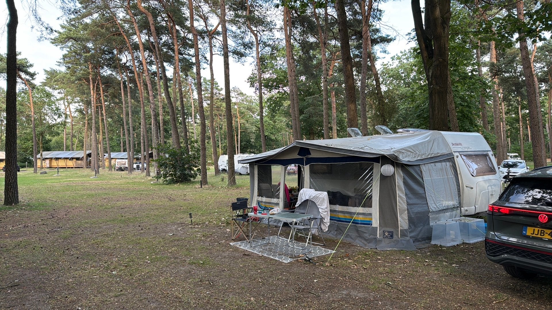 Kampeerplek Landal Het Wolfsven (exclusief caravan), In bos, Recreatiepark