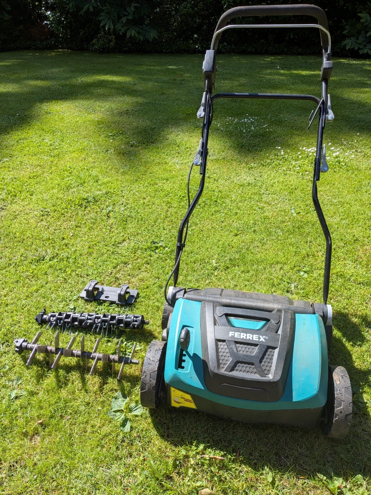 Ferrex Elektrische Verticuteerder 2-in-1 - 1500W, Tuin en Terras, Grasmaaiers, Ophalen, Zo goed als nieuw, Opvangzak